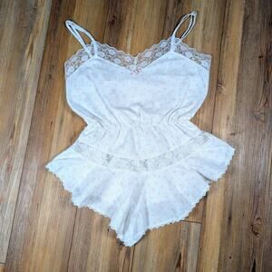 VINTAGE PETRA FASHIONS DAINTY FLORAL LACE TEDDY LINGERIE